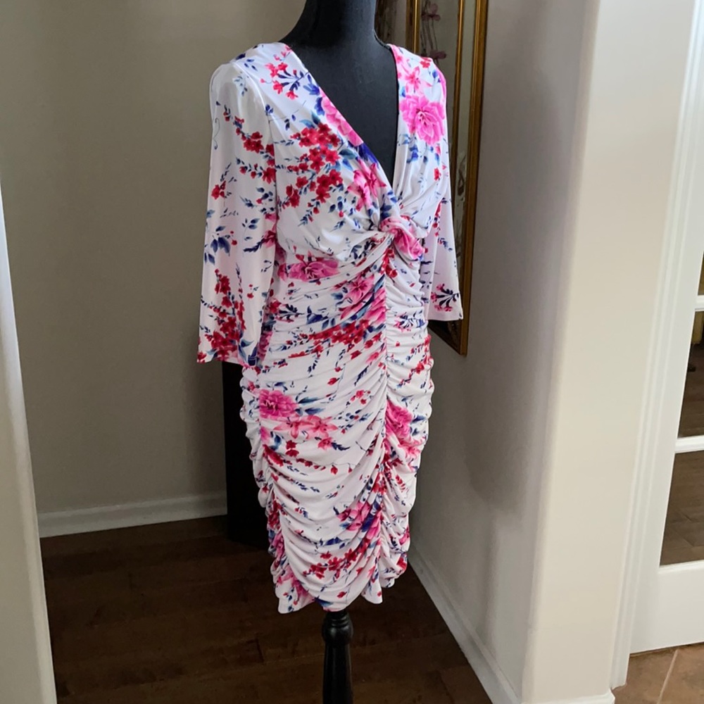 Guess Floral Print Double V-Neck Ruched Lined  Dress